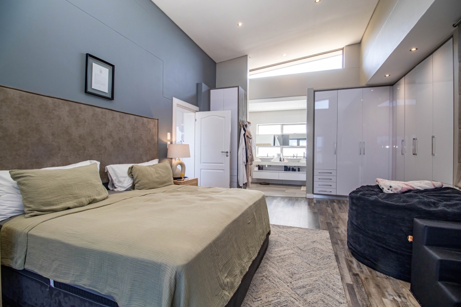 4 Bedroom Property for Sale in Oubaai Western Cape